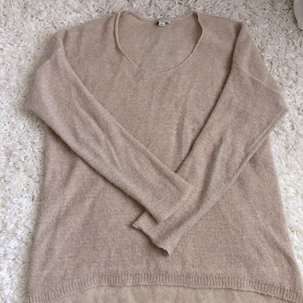GAP Blush/Pale Pink Vneck Sweater, size L